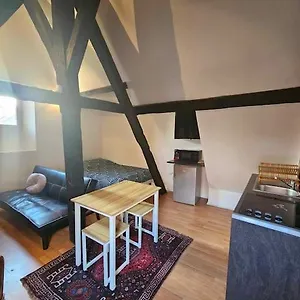 le-petit-medieval.hotels-rhonealpes.com/